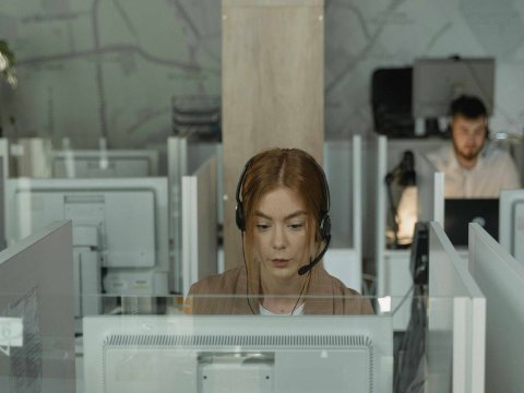 海外客服系统如何接入AI翻译？
